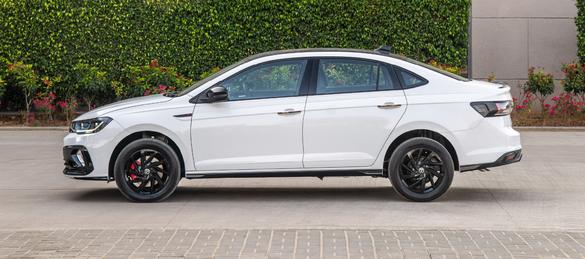 Volkswagen Virtus White - Candy White